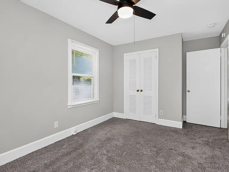 4820 Charleston Dr — Photo 9