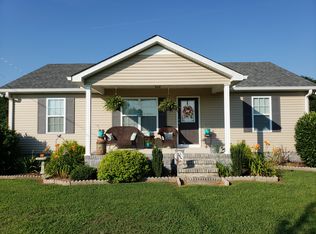 212 Bugger Ridge Rd, McMinnville, TN 37110