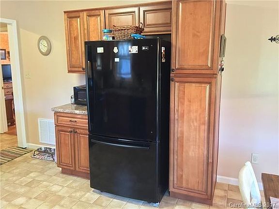 5th image of 2429 Ashford Dr