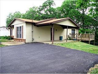 Parking area/carport