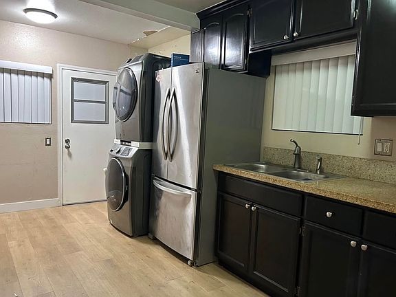 5th image of 2711 Ohio Ave #2711