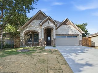 3220 NW 25th St, Fort Worth, TX 76106