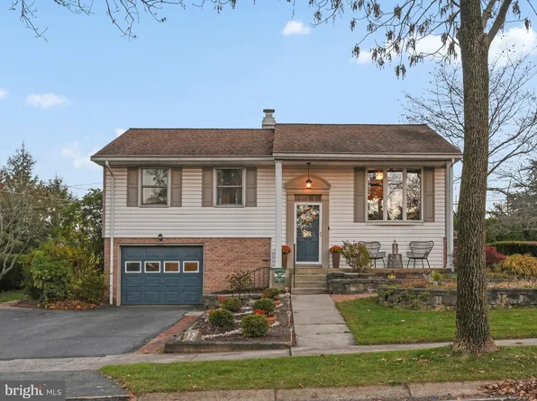 12 Cherrywood Rd, Wyomissing, PA 19610