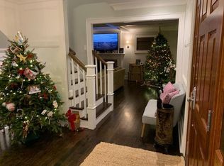 94 Central Pkwy, Huntington, NY 11743