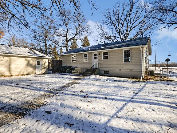 3rd image of 18340 Rum River Blvd NW