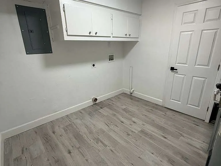7188 Spring Hill Dr — Photo 5