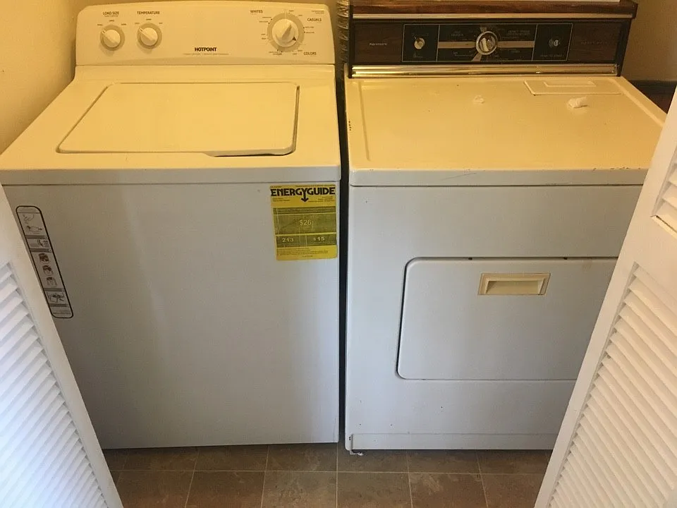 2 bed, 1.5 bath, $1,300 — Photo 3