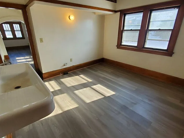 4619 N 42nd St. (Duplex) — Photo 8