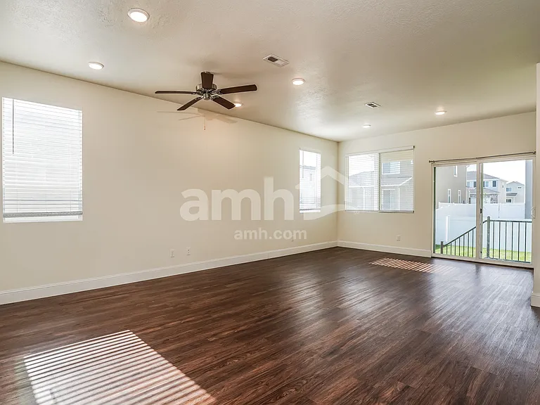 2635 W 3290 S — Photo 7