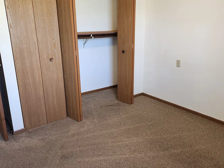 Pheasant Run Apartments — Photo 4