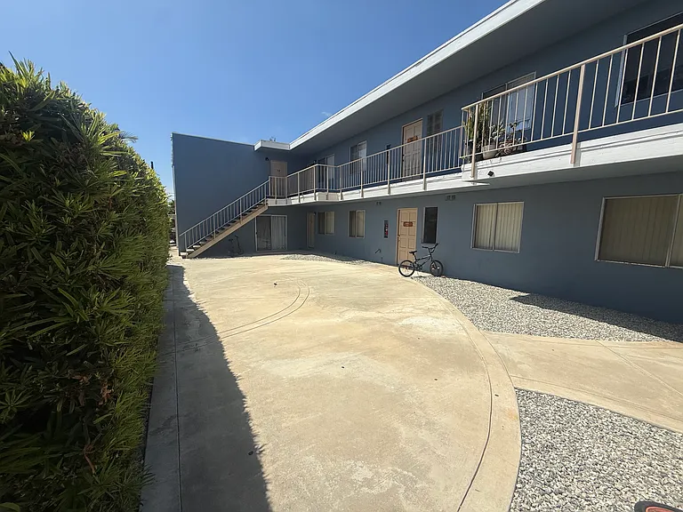 82 N Laurel St #82 — Photo 9