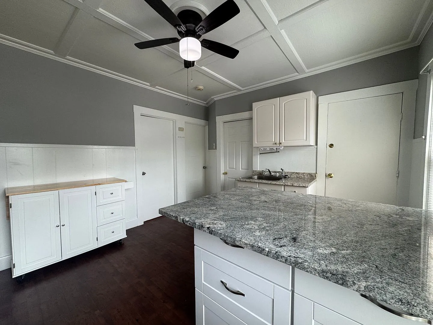 Updated Haverhill 2 Bedroom W/Yard | Available 9/1 — Photo 3