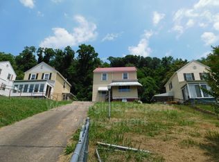 178 Boomer Hill Rd, Montgomery, WV 25136