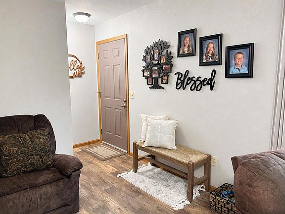 3rd image of 600 W 11TH STREET
