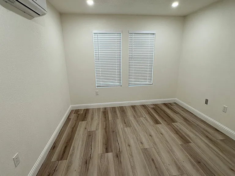1014 Pine St #2 — Photo 8
