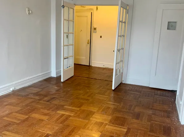 409 Edgecomb Avenue image 12 of 15