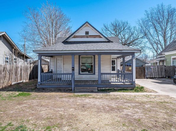 wichita-kansas-2067468872 picture