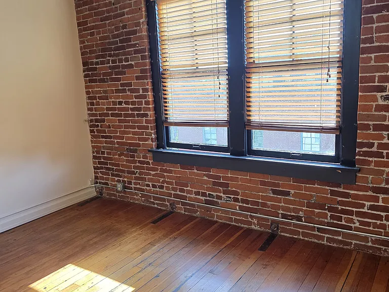1306 NW Hoyt St #405 — Photo 8