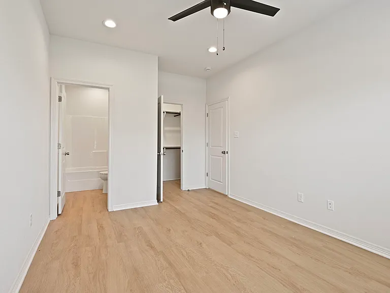 Cooner Residenace — Photo 19