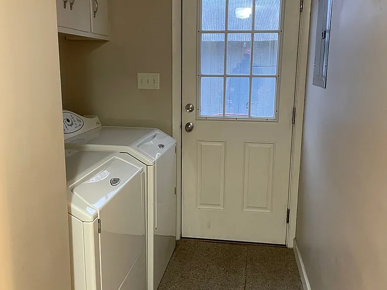 715 W Wiley St — Photo 12