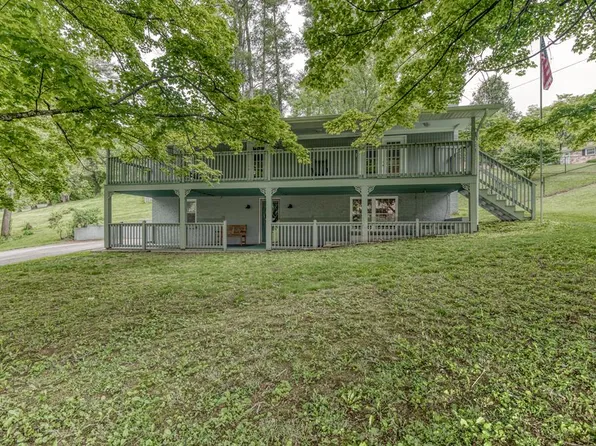300 Spring Brook Dr, Bristol, TN 37620