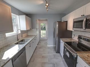 19 Oak Grove St, Mount Holly, NC 28120