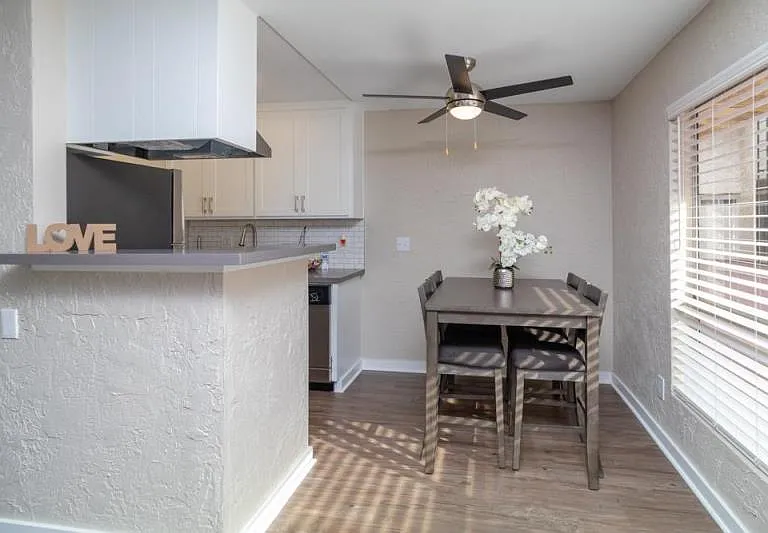 Mosaic at Western Apartments Homes — Photo 40