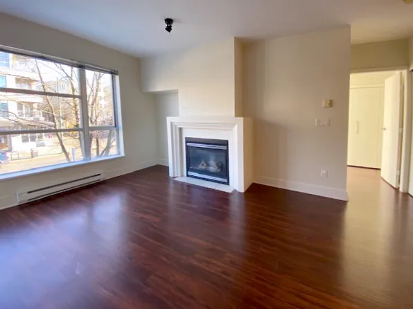 2111 W 11th Ave #2B, Vancouver, BC V6K 4L4