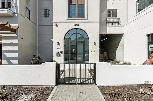 560 El Camino Real #203 Photo 1