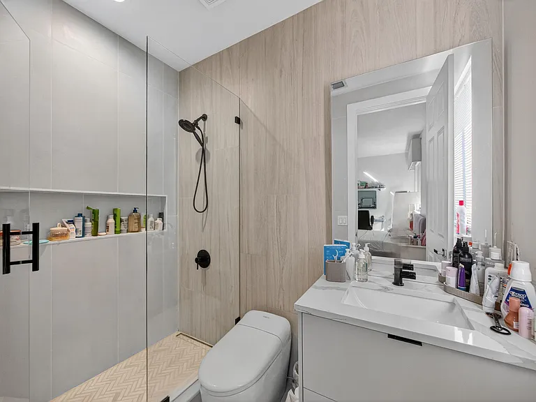 125 Pembroke Dr — Photo 12