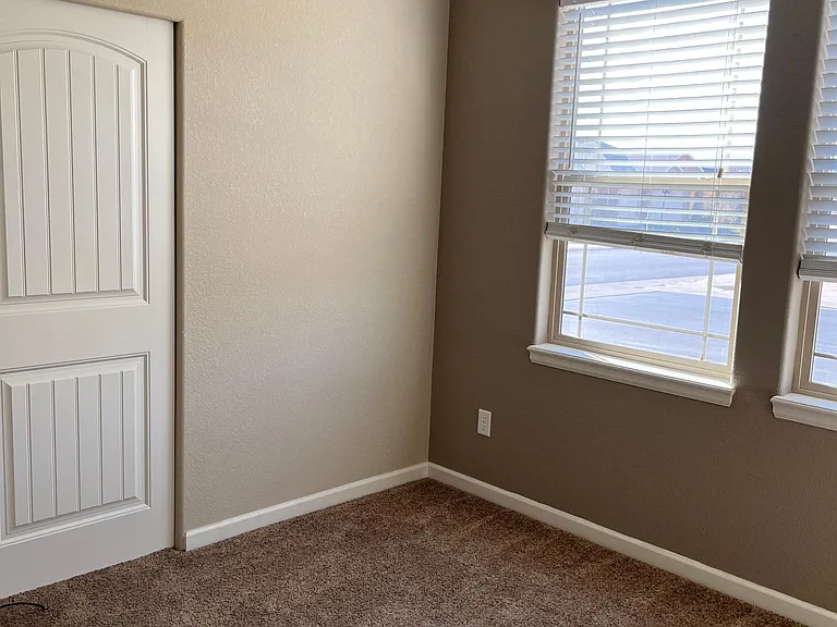 664 Tabor Ave — Photo 18