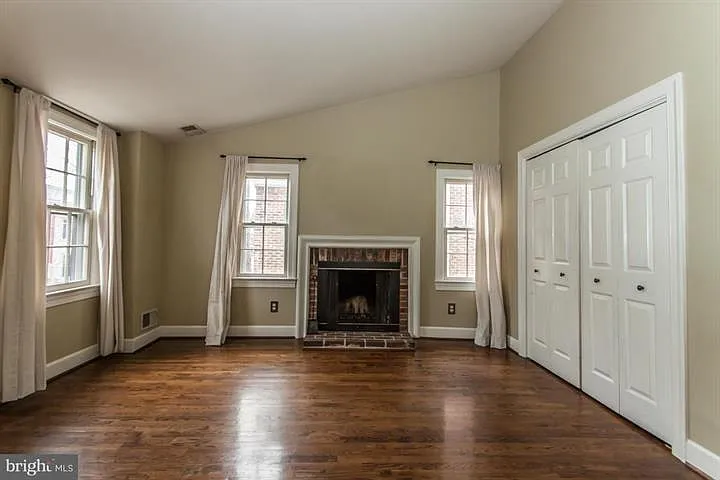 211 S Fayette St — Photo 5