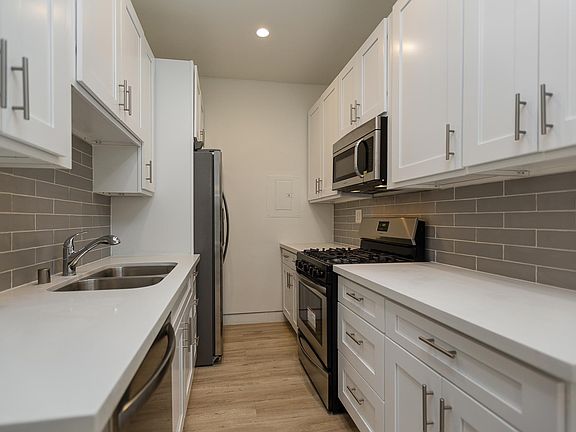 5th image of 7223 Willoughby Ave APT 103
