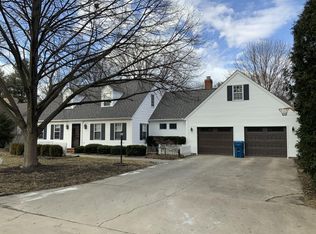 2408 N Nottingham Ct, Champaign, IL 61821