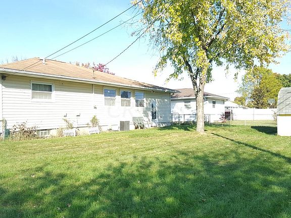 2nd image of 3189 Mary Ave