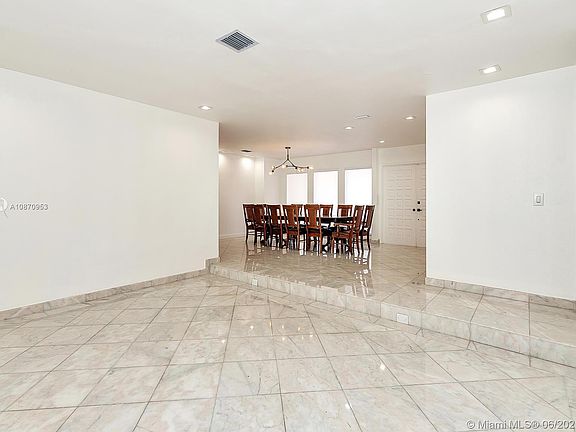 3rd image of 3240 N 47th Ave #1