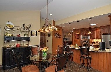 Dinette with Ceramic Tile