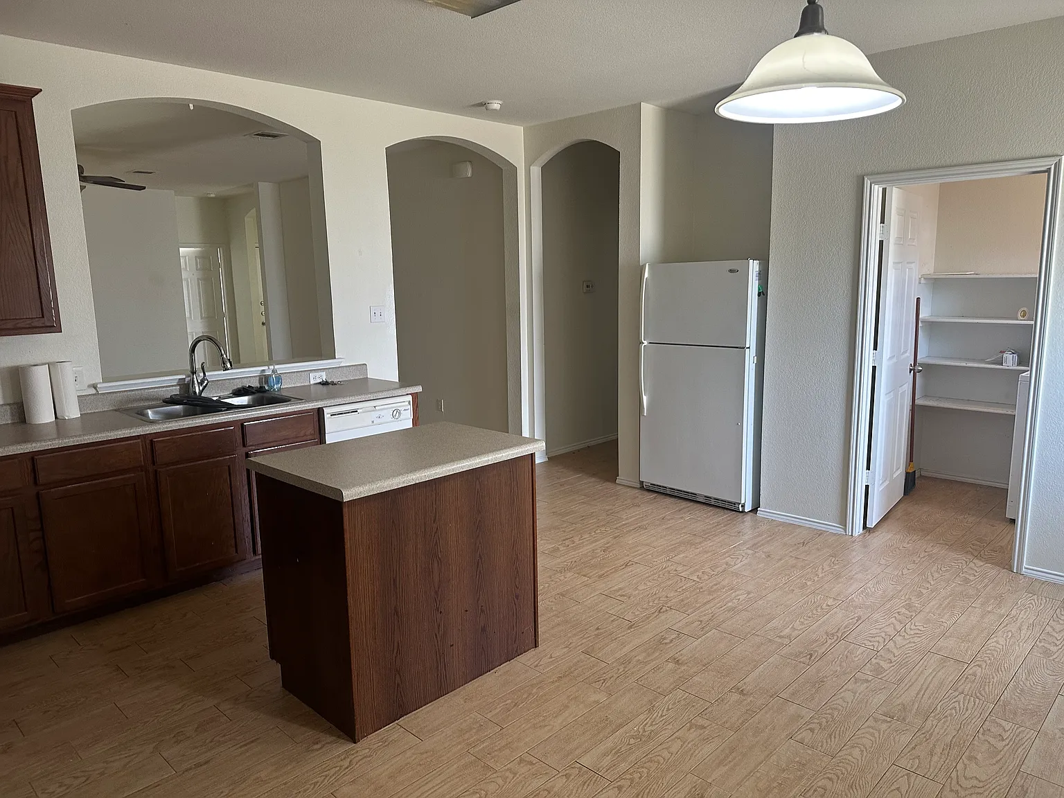 3 bed, 1700 sqft, $1,800 — Photo 4