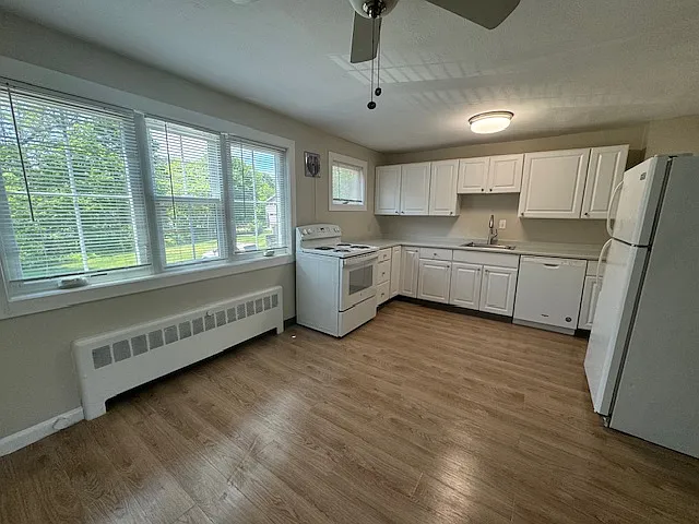 Farmington Court Apartments — Photo 42