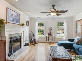 919 Moss Dr, Savannah, GA 31410