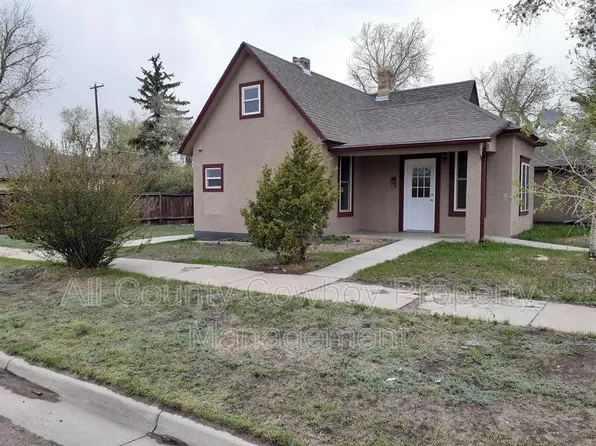 218 Hodgeman St, Laramie, WY 82072