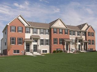 473 Fayetteville Ave, Gilberts, IL 60136