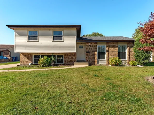 100 S Mill Meadow Ln, Addison, IL 60101