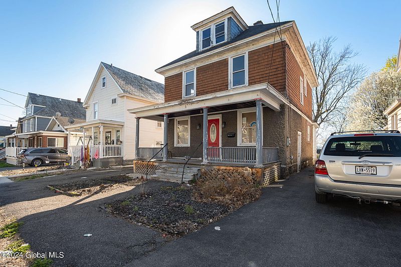 2nd image of 1821 Lenox Road
