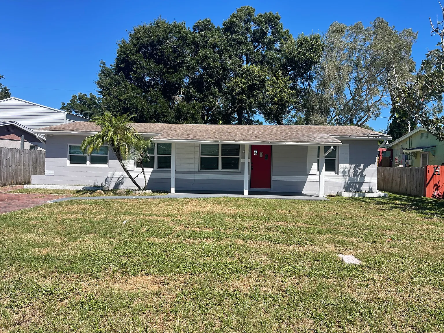3 bed, 1152 sqft, $1,950 — Photo 1