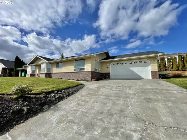 2287 Chi Chi Ln, Sutherlin, OR 97479