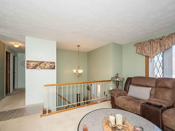 4th image of 311 Trumbull Dr