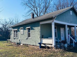 609 Bremond St, Versailles, MO 65084