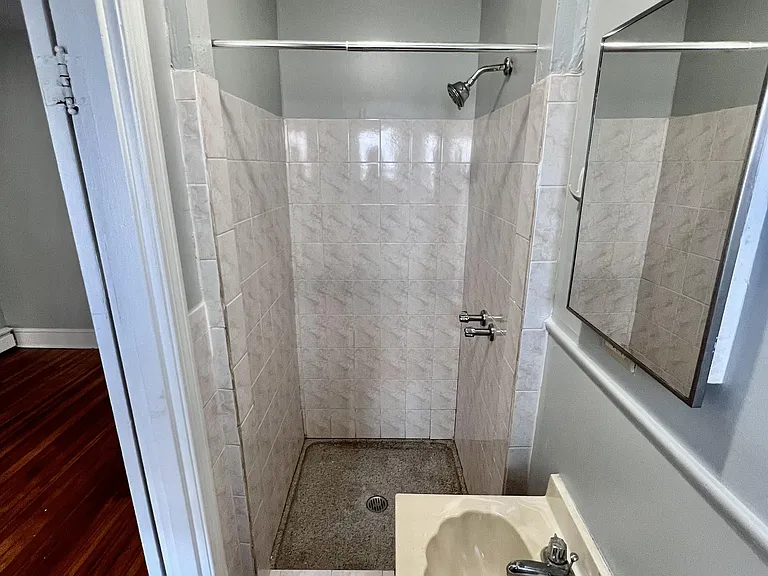 103 Gold St #1B — Photo 6