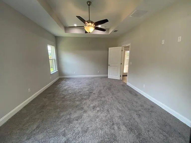 422 Little John Rd — Photo 18